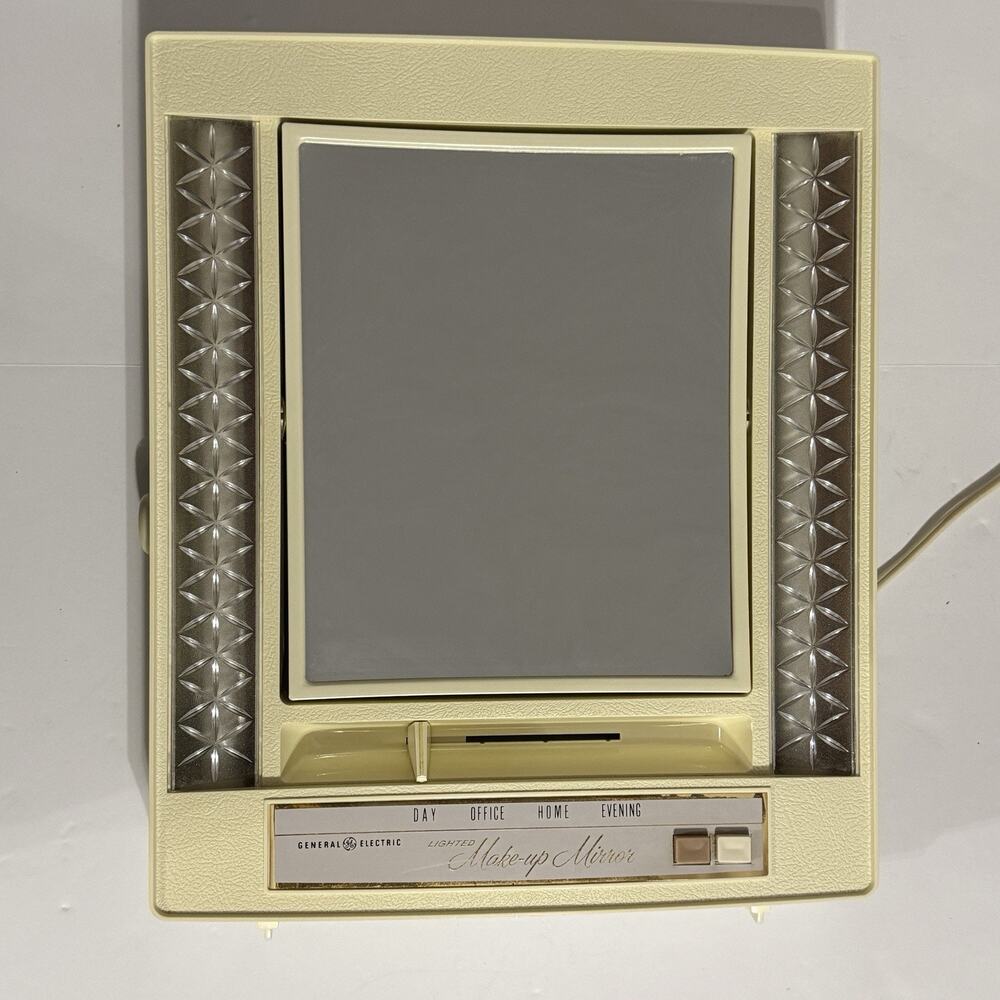 Vintage GE Lighted Makeup Mirror B21M-1 Portable Vanity Day Office Home Evening